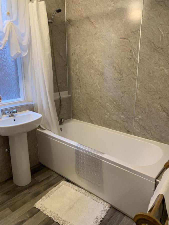 The George Guest House Бринлингтон Экстерьер фото
